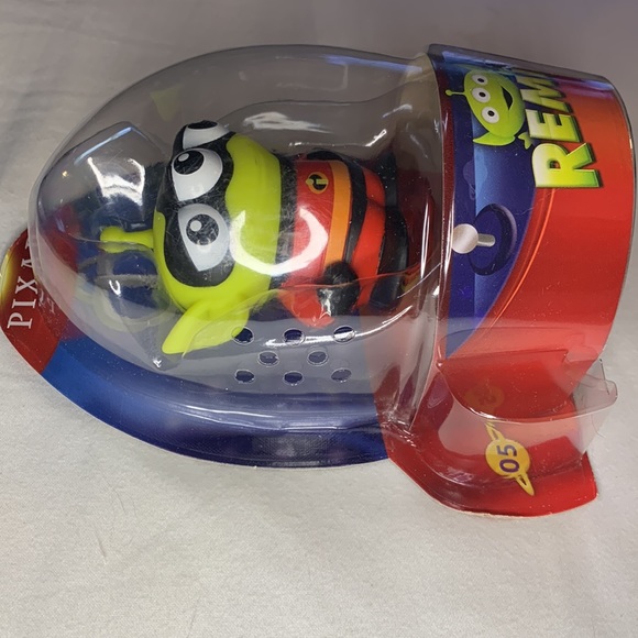 Disney Pixar Alien Remix Figure - Mr. Incredible - new in box - Picture 2 of 4